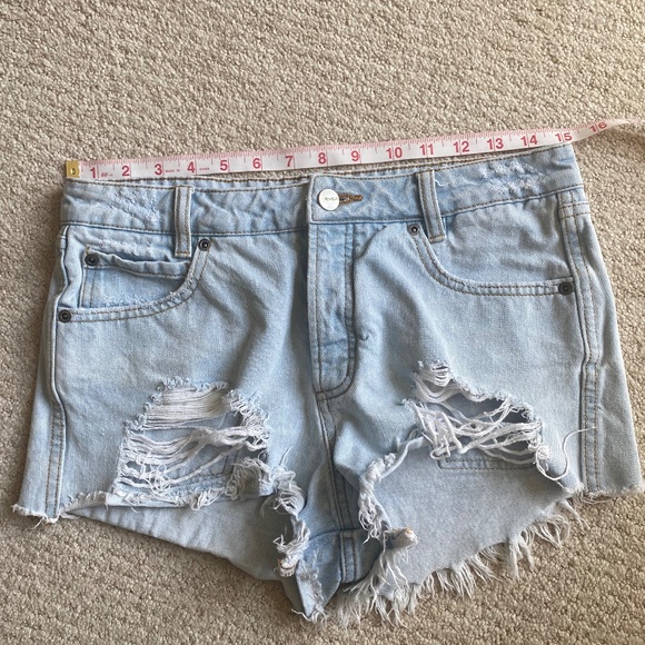 RVCA boyfriend jean shorts light wash denim button fly 26 - Picture 9 of 14